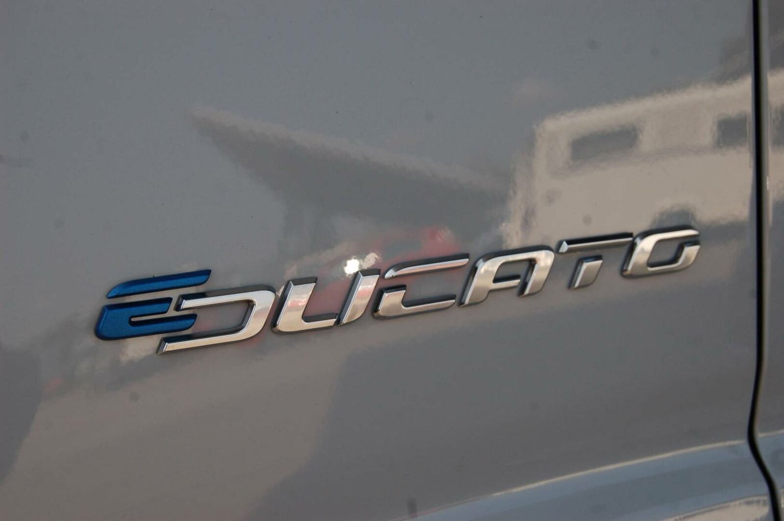 Fahrzeugabbildung Fiat eDucato E-Ducato L2H2 verblecht AG0.7