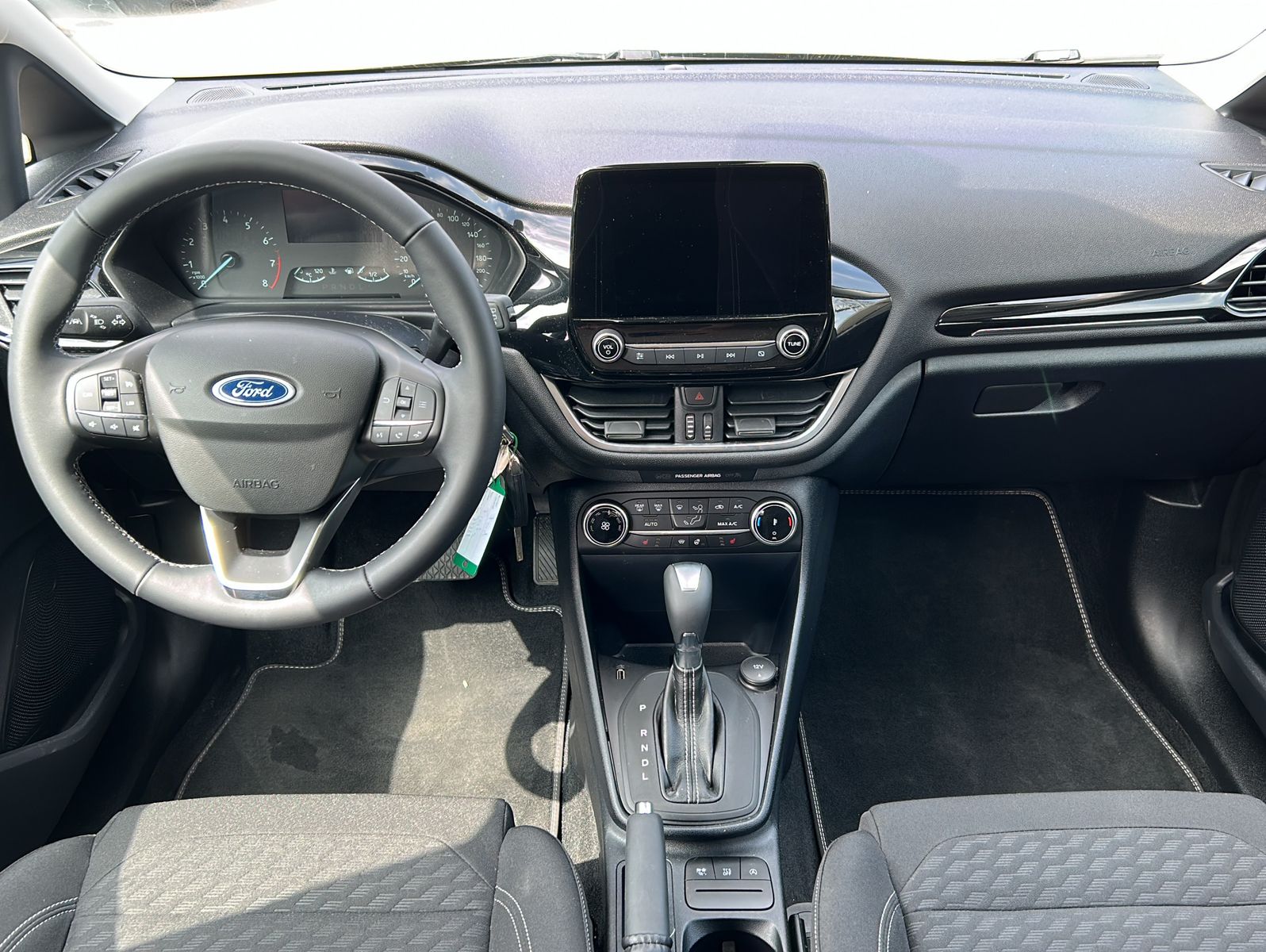 Fahrzeugabbildung Ford Fiesta 1.0 Titanium Hybrid Autom.