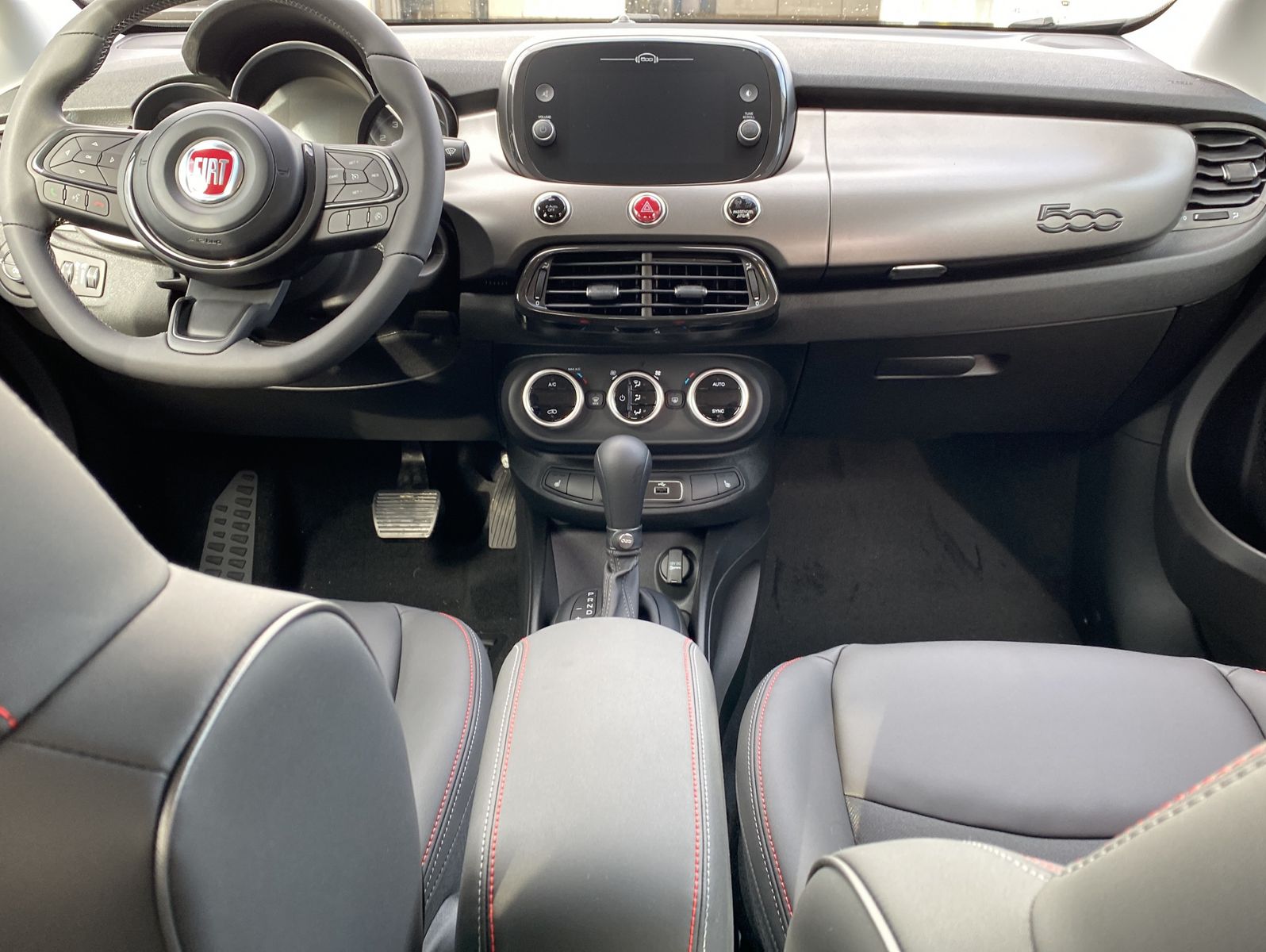 Fahrzeugabbildung Fiat 500X 1.5 GSE DCT Hybrid Sport LED|NAVI|CARPLAY