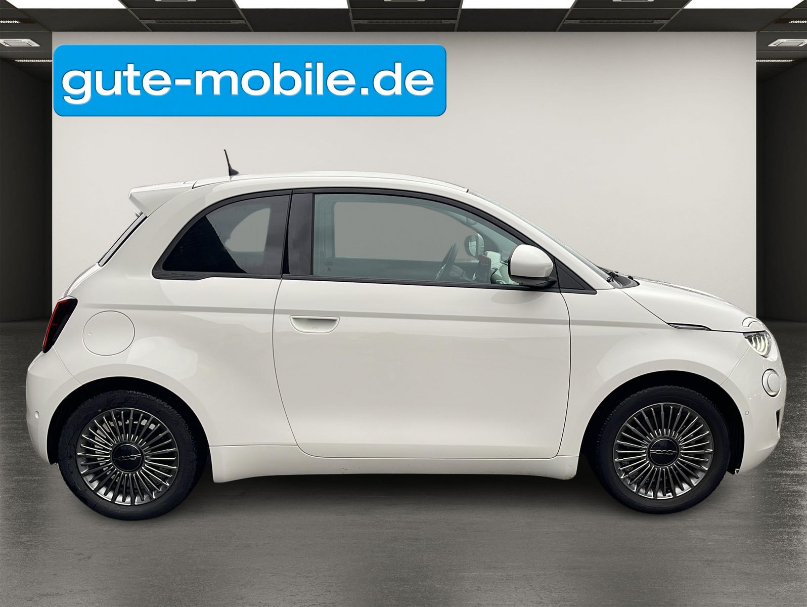 Fahrzeugabbildung Fiat 500e 42kWh| LED| DAB| CarPlay| Icon
