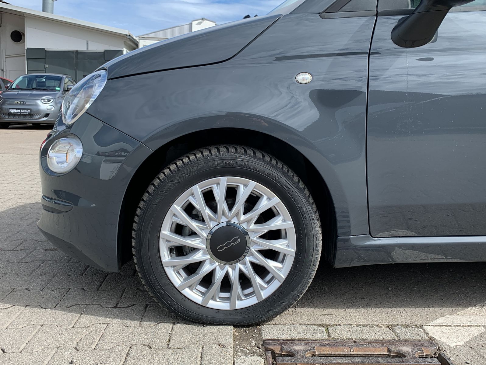 Fahrzeugabbildung Fiat 500 1.0 GSE N3 Hybrid LOUNGE