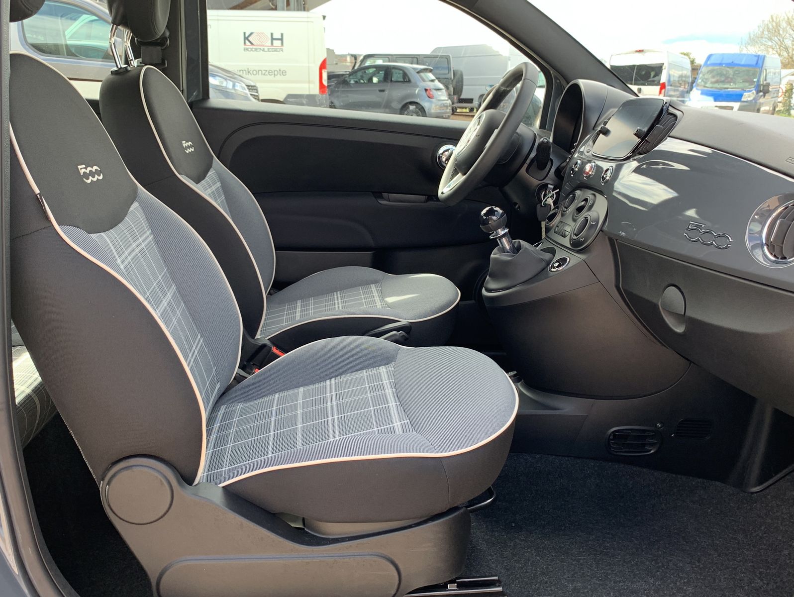 Fahrzeugabbildung Fiat 500 1.0 GSE N3 Hybrid LOUNGE