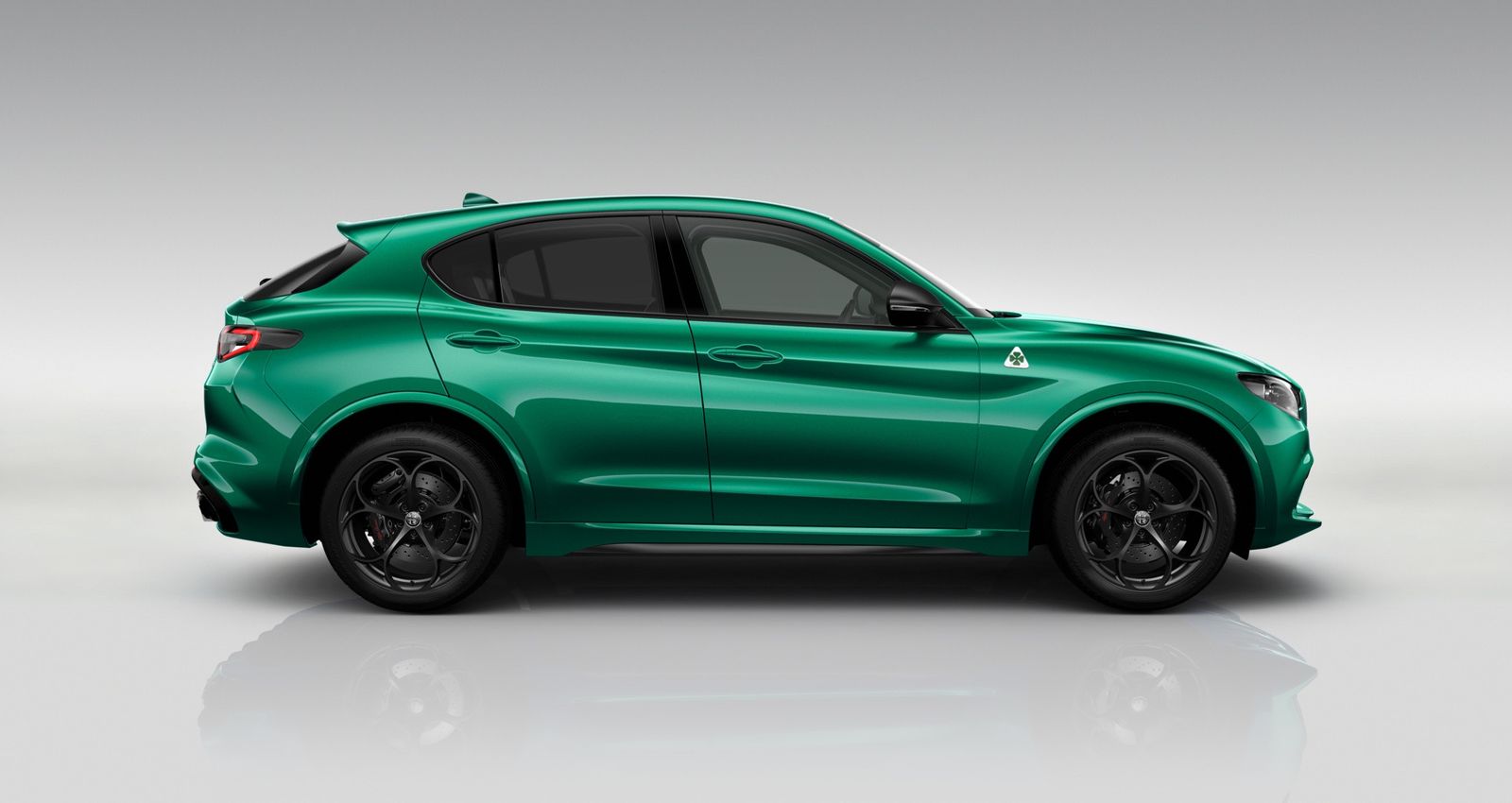 Fahrzeugabbildung Alfa Romeo Stelvio QV 2.9 Bi-Turbo 520PS|AKRA|TECH-PAKET|