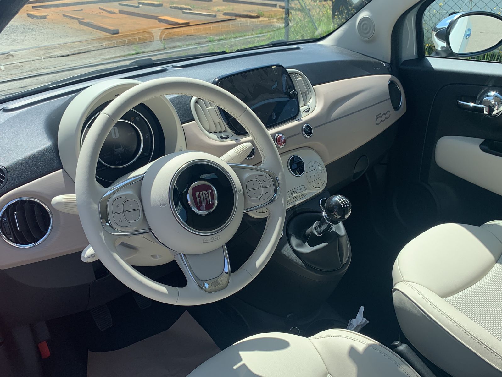 Fahrzeugabbildung Fiat 500C 1.0 GSE Hybrid|Edition 1957|LEDER| CarPlay