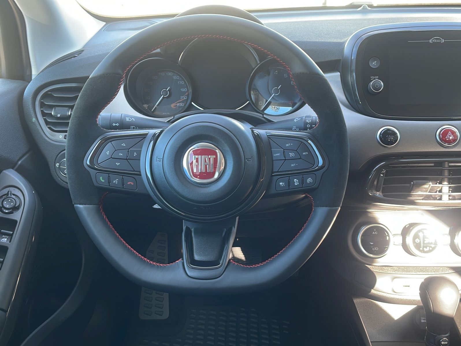 Fahrzeugabbildung Fiat 500X 1.5 GSE DCT Hybrid Sport LED|NAVI|CARPLAY