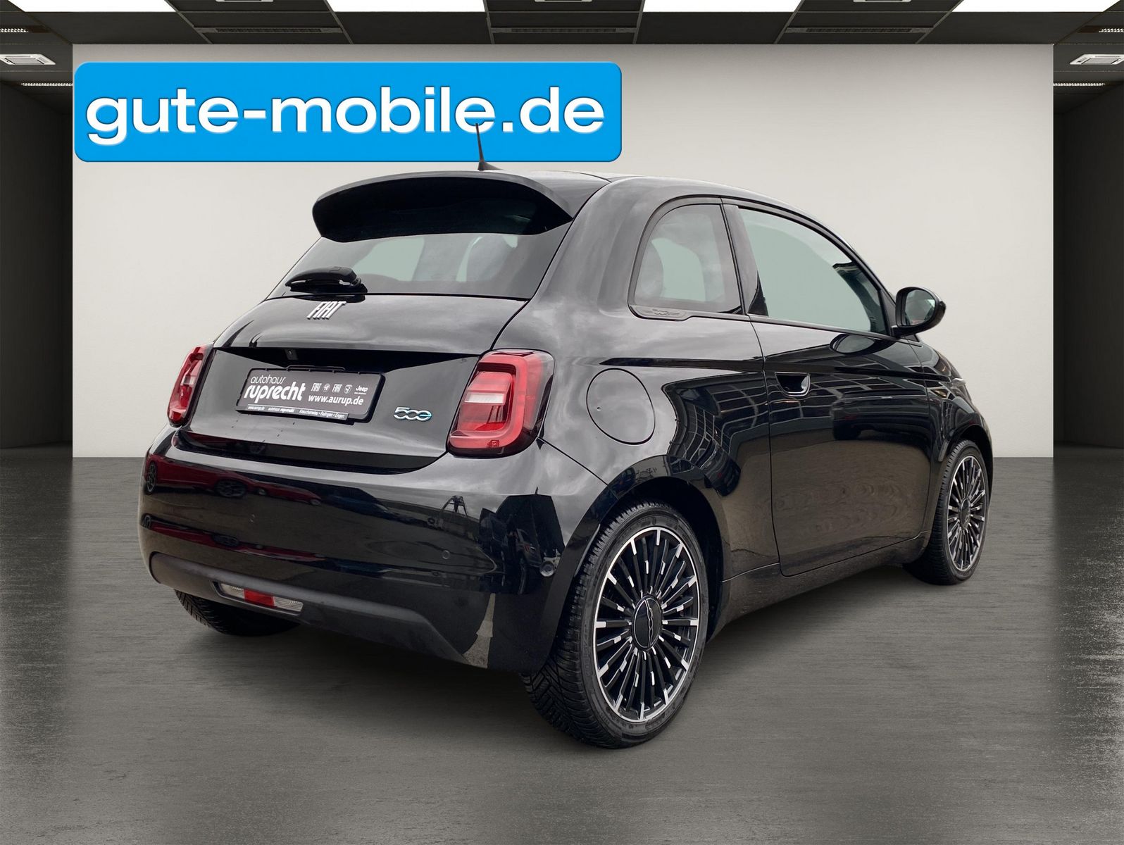 Fahrzeugabbildung Fiat 500e 42 kWh| Icon| LED | DAB| 17-Zoll |Panorama