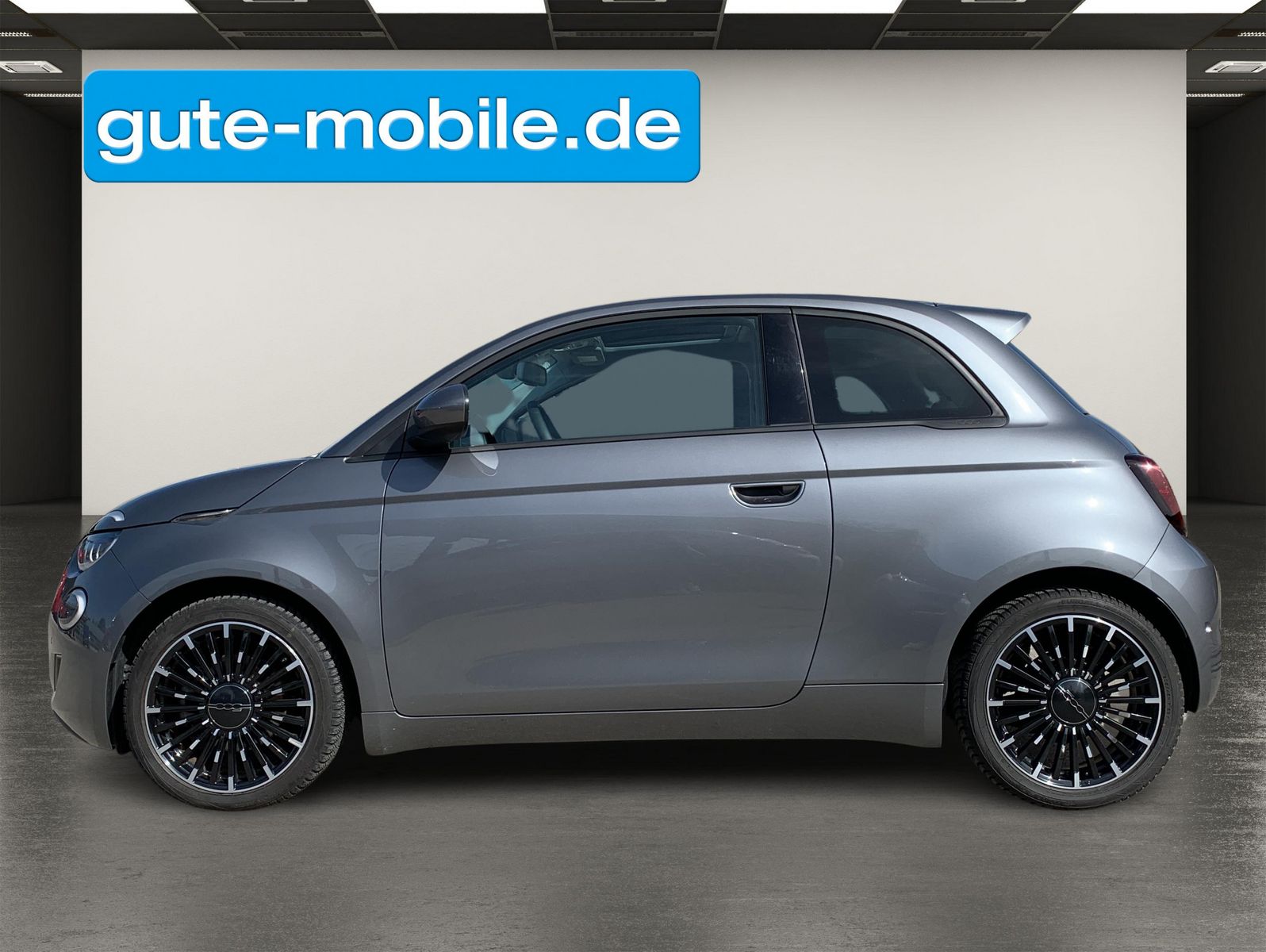 Fahrzeugabbildung Fiat 500e 42 kWh| Icon| LED | DAB| 17-Zoll |Panorama