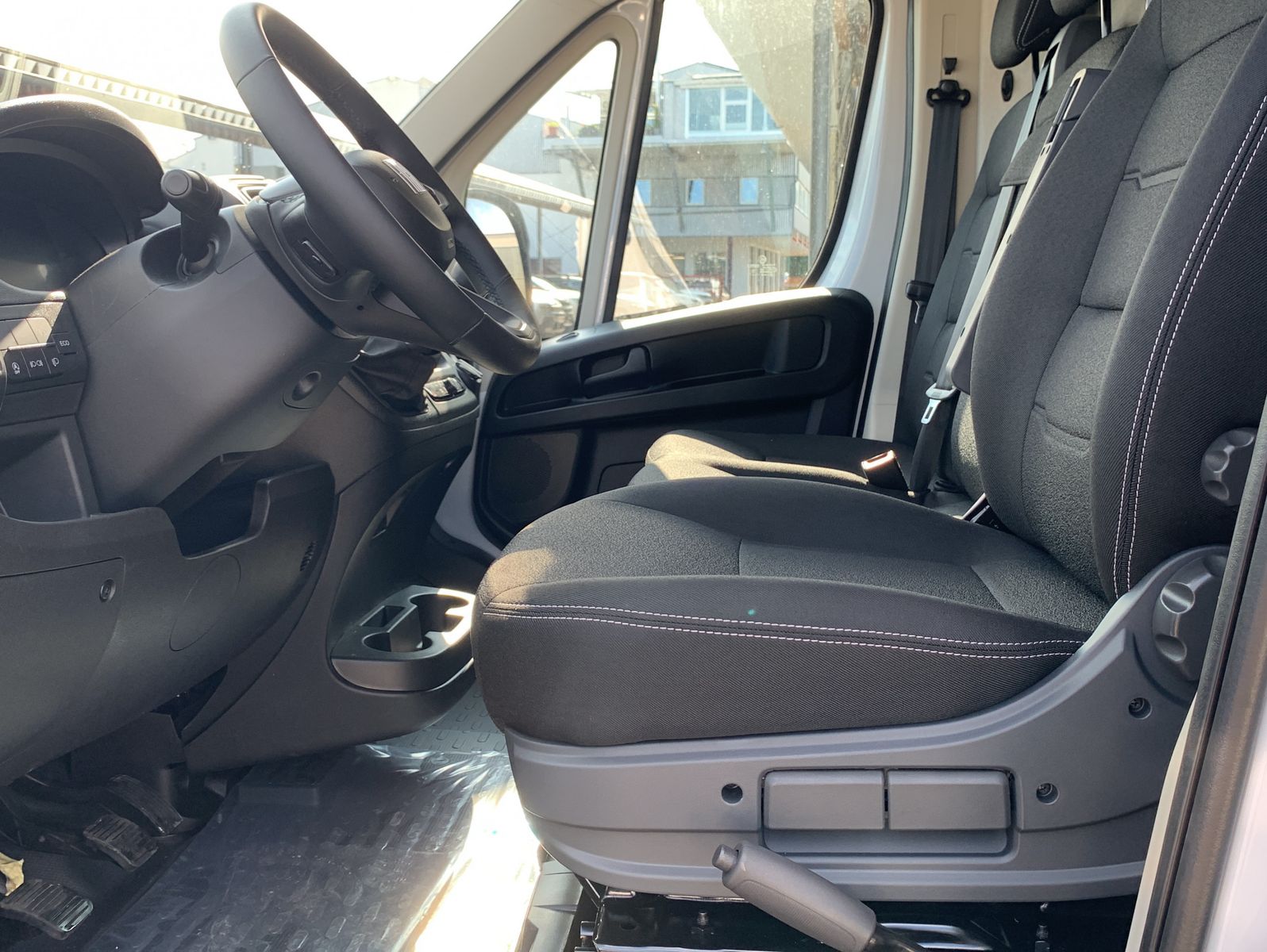 Fahrzeugabbildung Fiat Ducato 35 L3H2| Schiebetür| Bluetooth