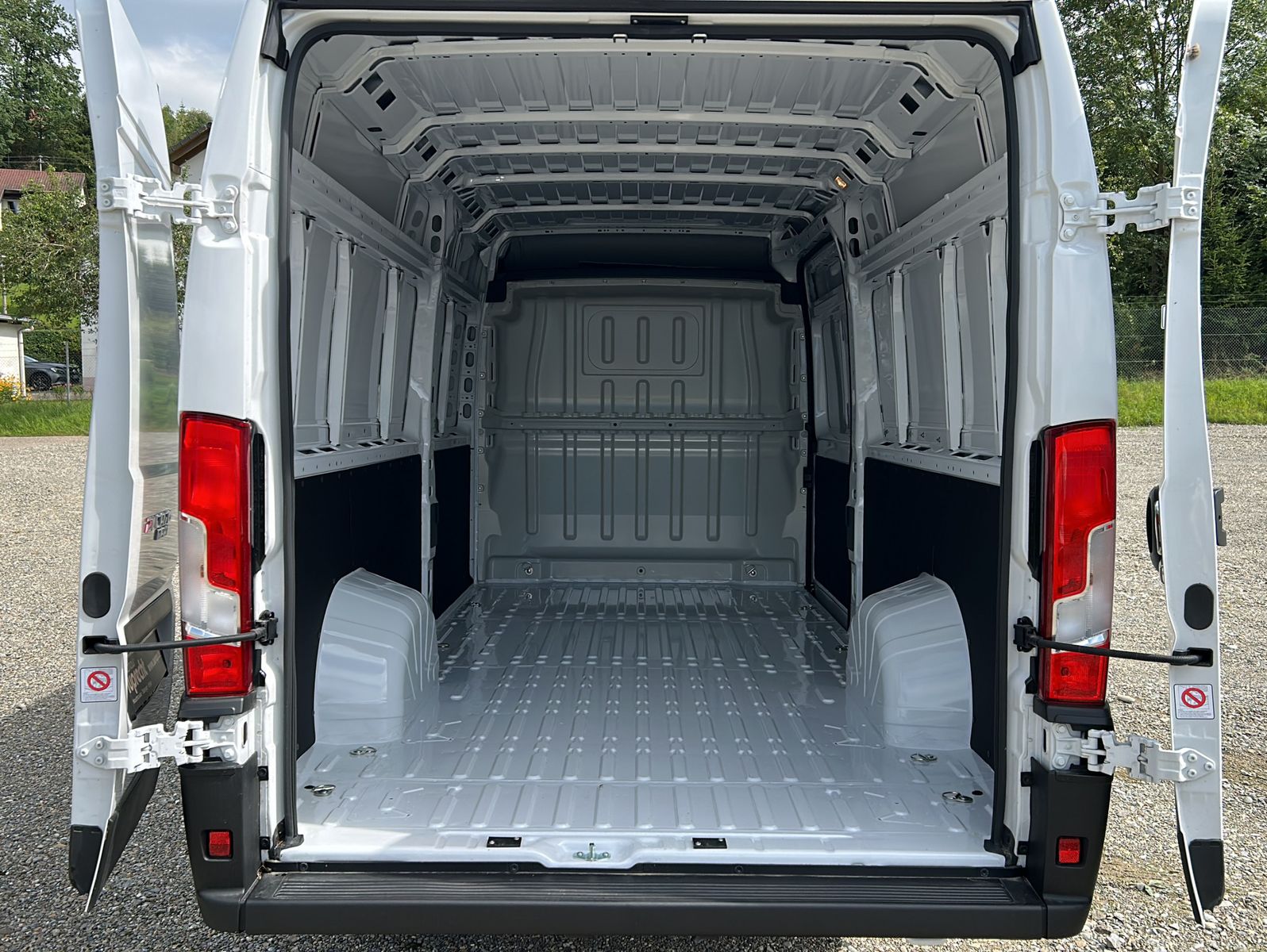 Fahrzeugabbildung Fiat Ducato Maxi L5H2 L5H2 Rückfahrkamera/Apple CarPl