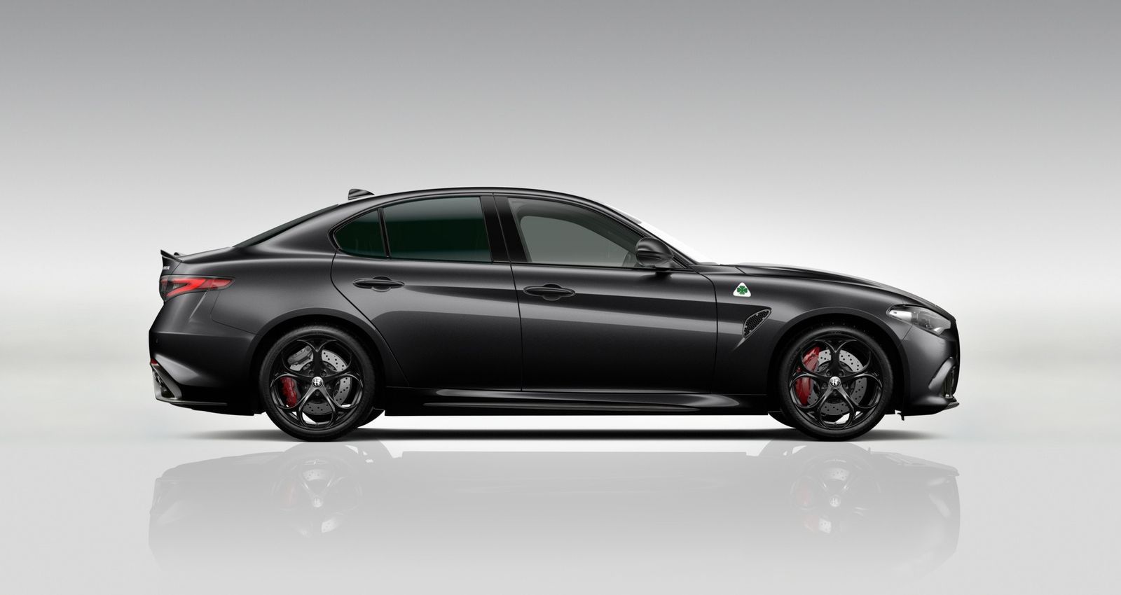 Fahrzeugabbildung Alfa Romeo Giulia QV 2.9 V6 Bi-Turbo (520PS)| H&K