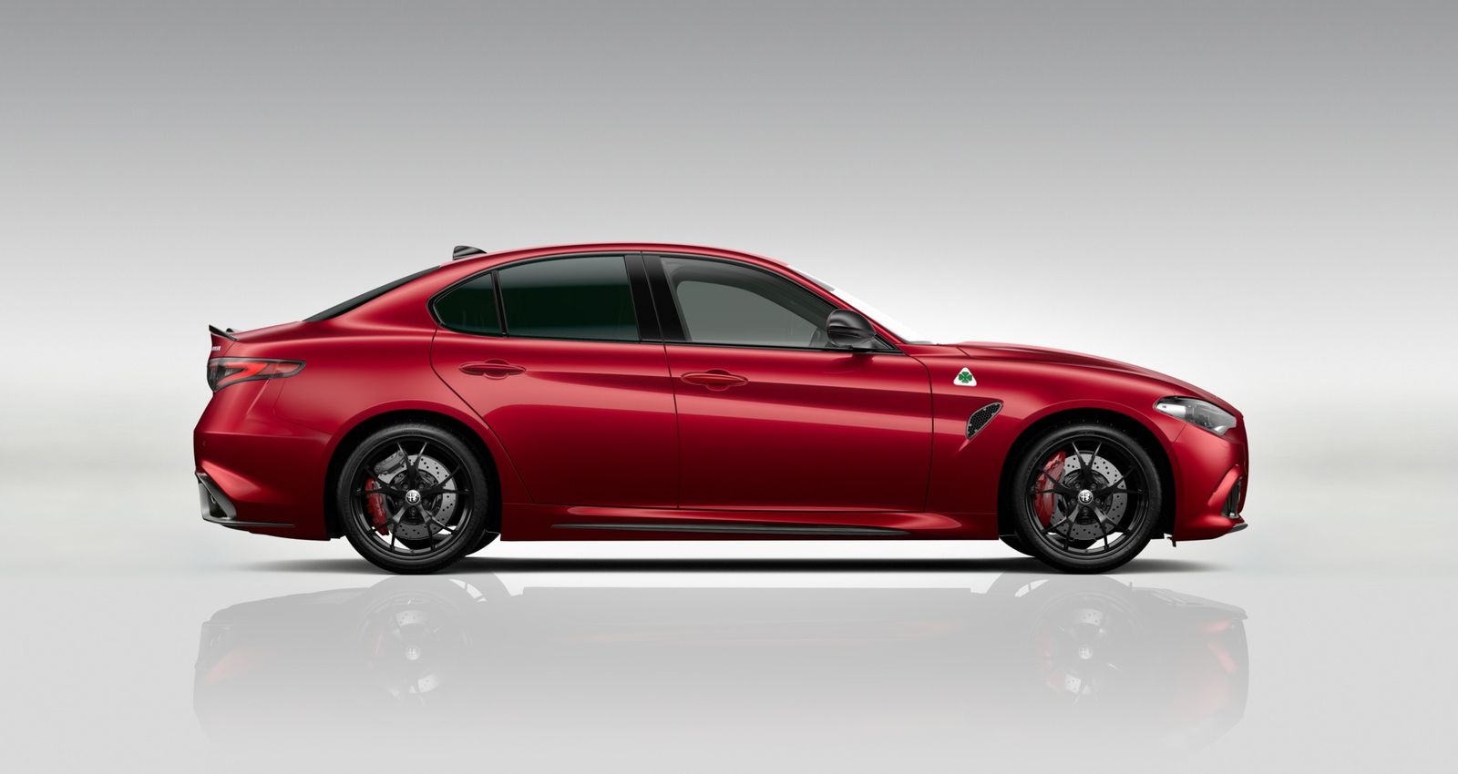 Fahrzeugabbildung Alfa Romeo Giulia QV 2.9 V6 Bi-Turbo (520PS)| H&K |TROFEO