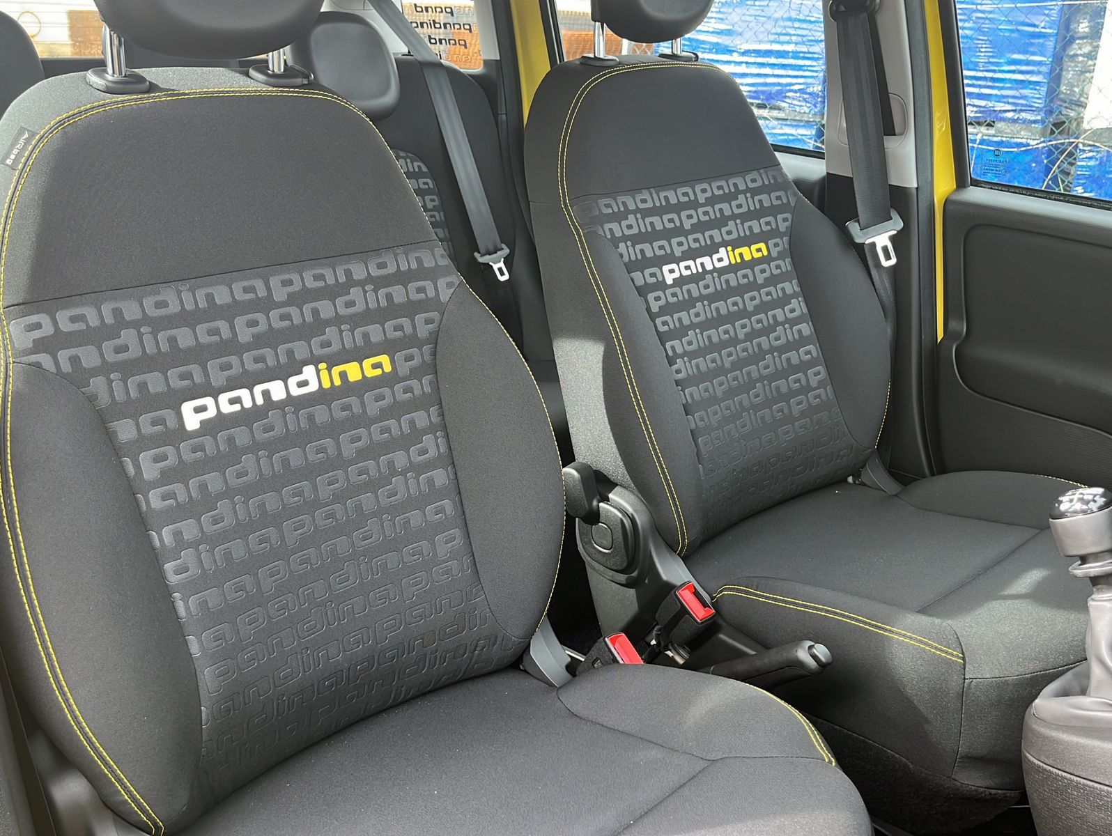 Fahrzeugabbildung Fiat Panda Pandina Hybrid 1.0 GSE City-Paket|PDC|KLIM