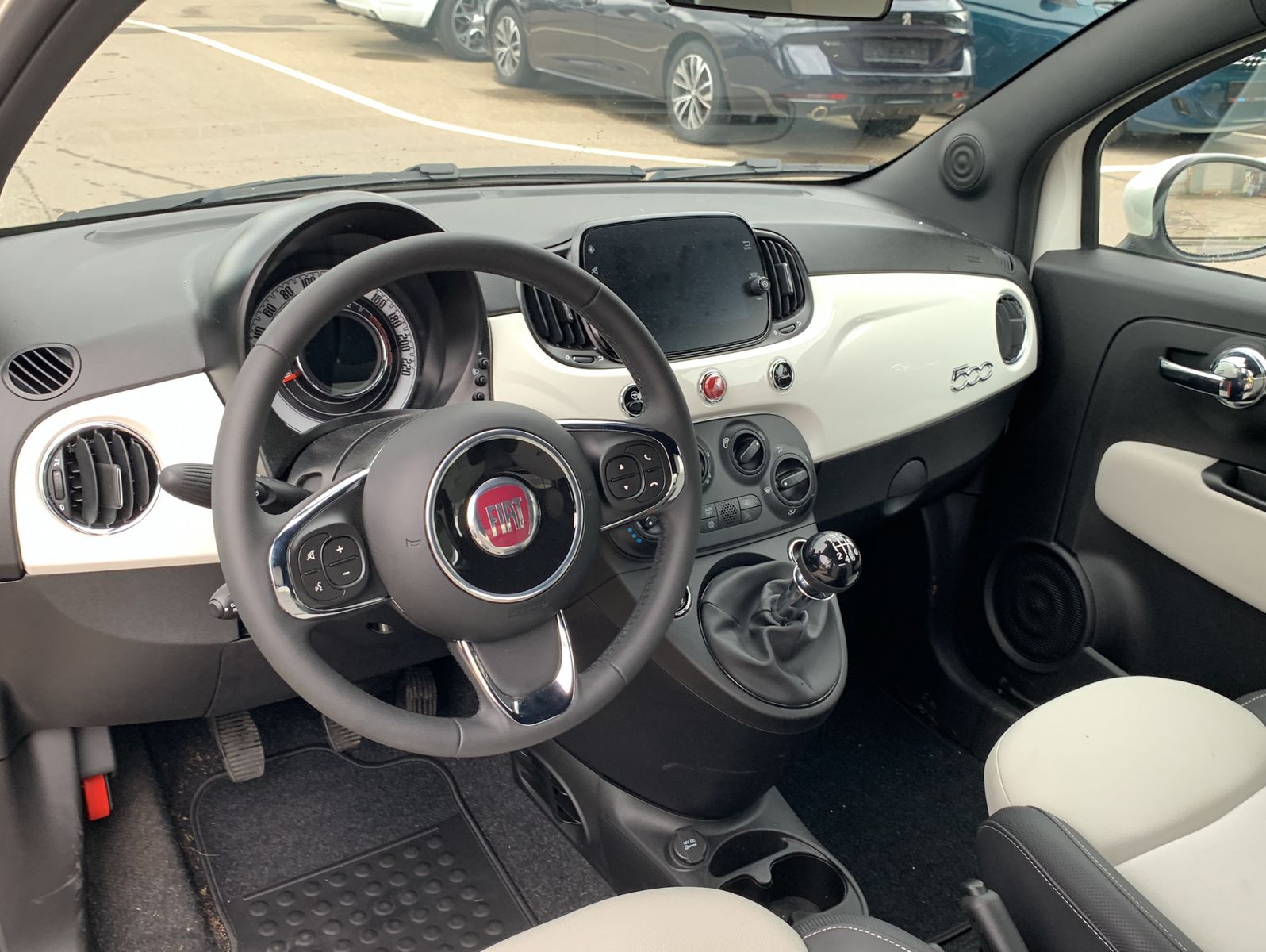 Fahrzeugabbildung Fiat 500C 1.0 GSE Hybrid Dolcevita *|UCONNECT|PDC*