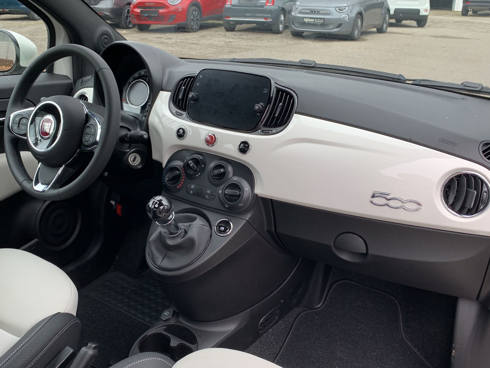 Fahrzeugabbildung Fiat 500C 1.0 GSE Hybrid Dolcevita *|UCONNECT|PDC*