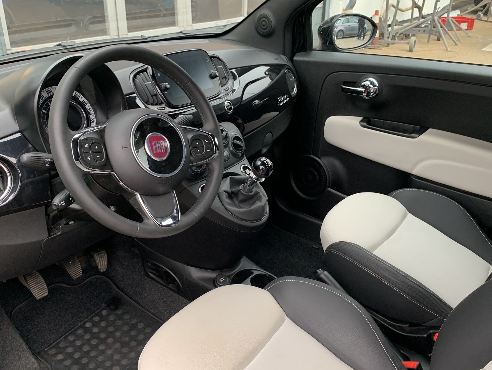 Fahrzeugabbildung Fiat 500C 1.0 GSE Hybrid Dolcevita*|UCONNECT|PDC*