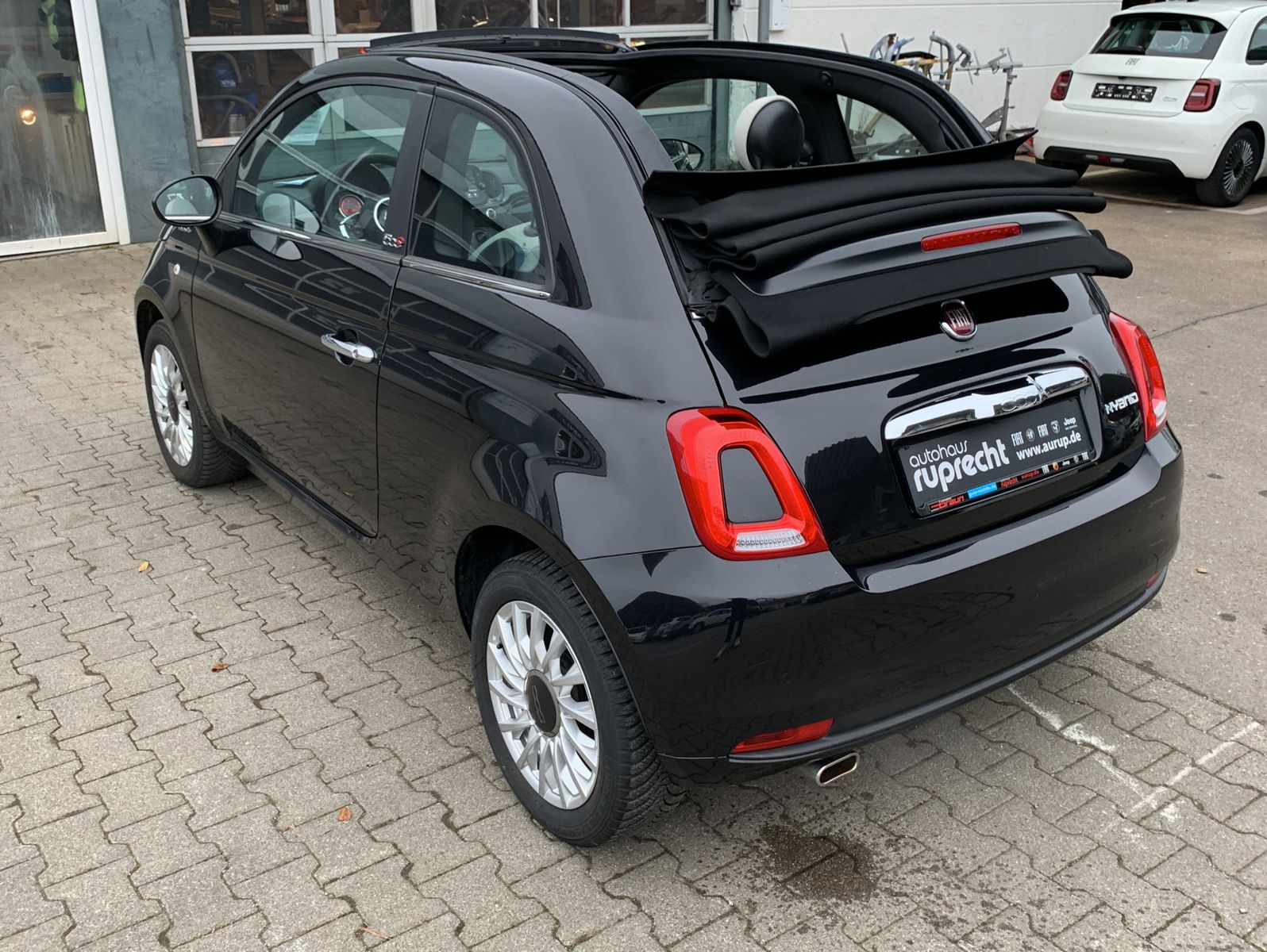 Fahrzeugabbildung Fiat 500C 1.0 GSE Hybrid Dolcevita*|UCONNECT|PDC*