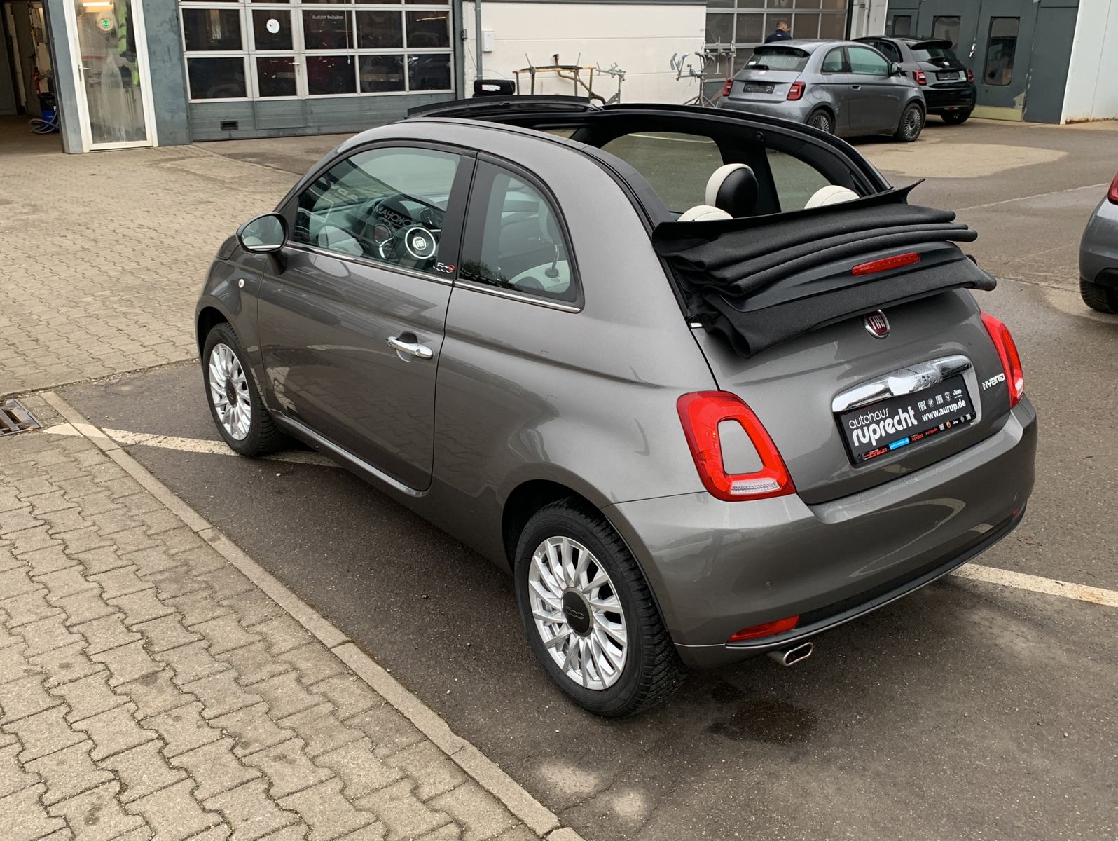 Fahrzeugabbildung Fiat 500C 1.0 GSE Hybrid Dolcevita*|UCONNECT|PDC*