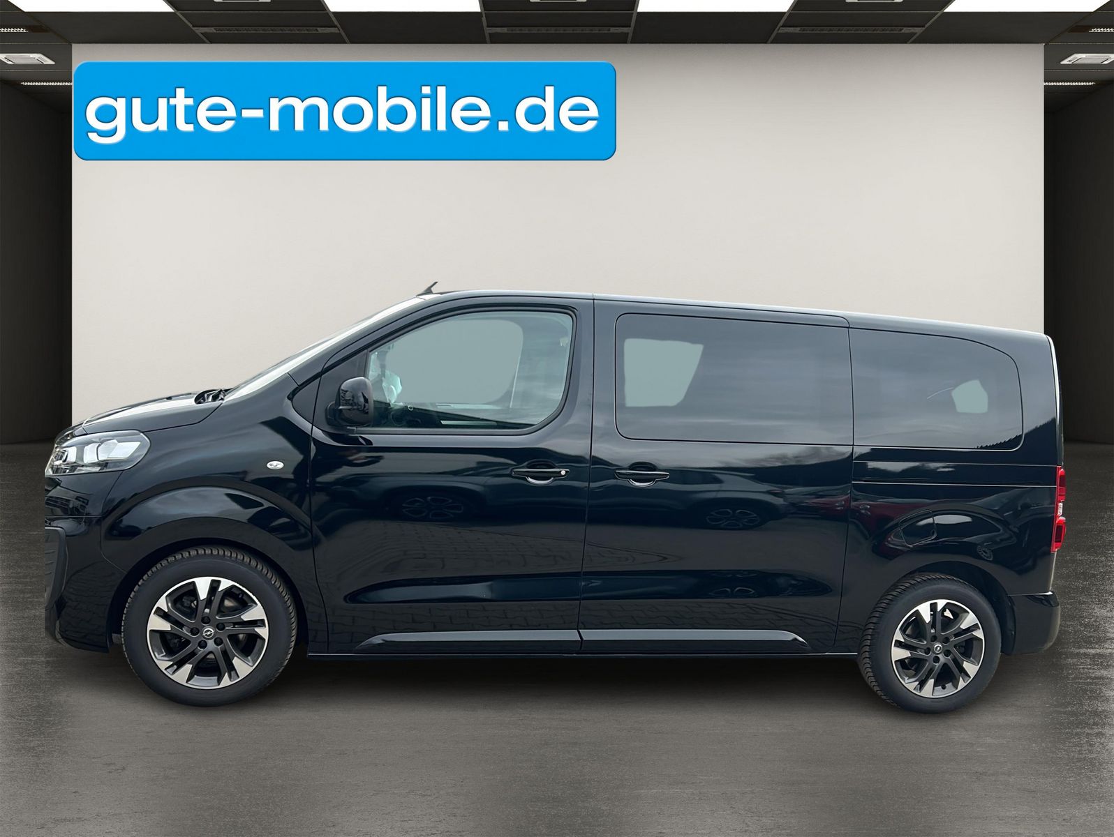 Fahrzeugabbildung Opel Zafira Life 2.0 Diesel Edition M Autom. 8-Sitzer