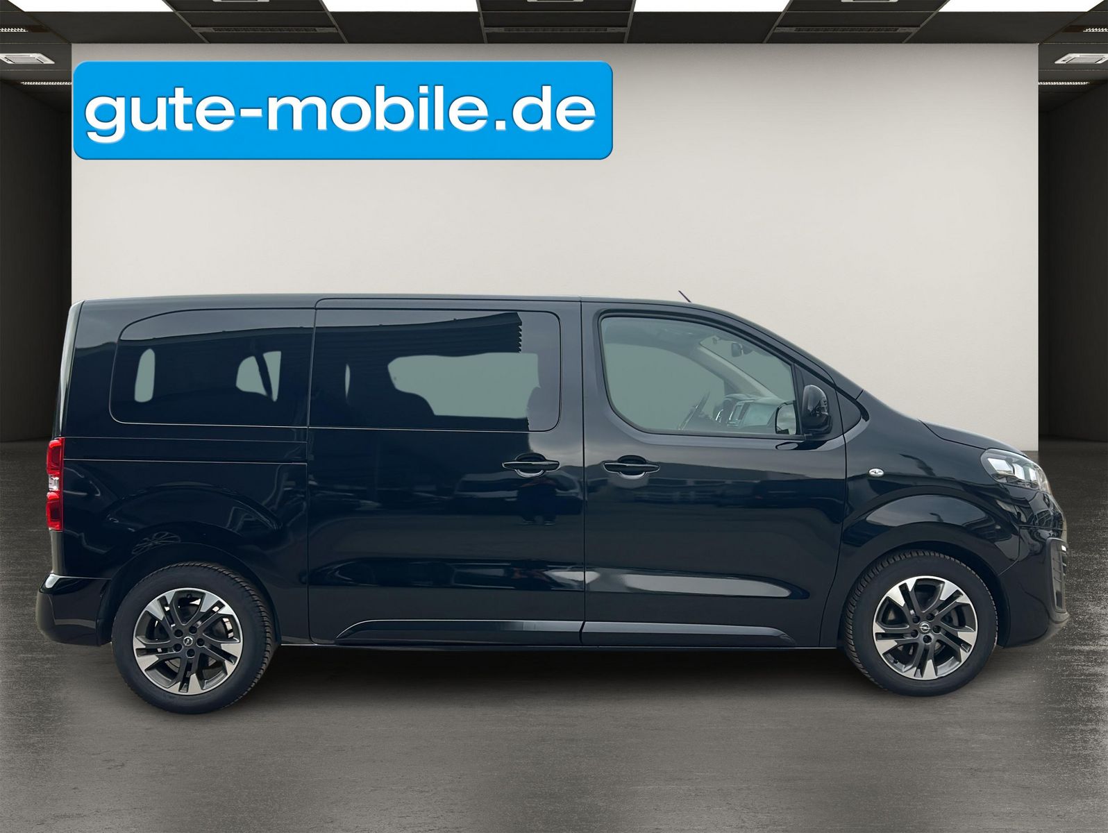 Fahrzeugabbildung Opel Zafira Life 2.0 Diesel Edition M Autom. 8-Sitzer