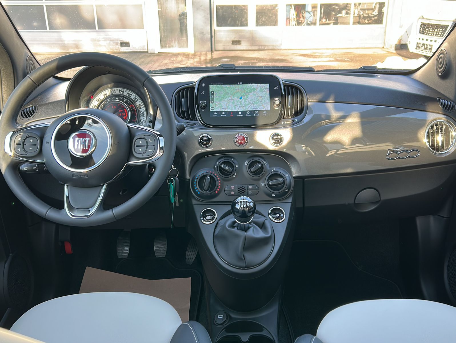 Fahrzeugabbildung Fiat 500 1.0 GSE Hybrid DOLCEVITA 51kW (70PS)